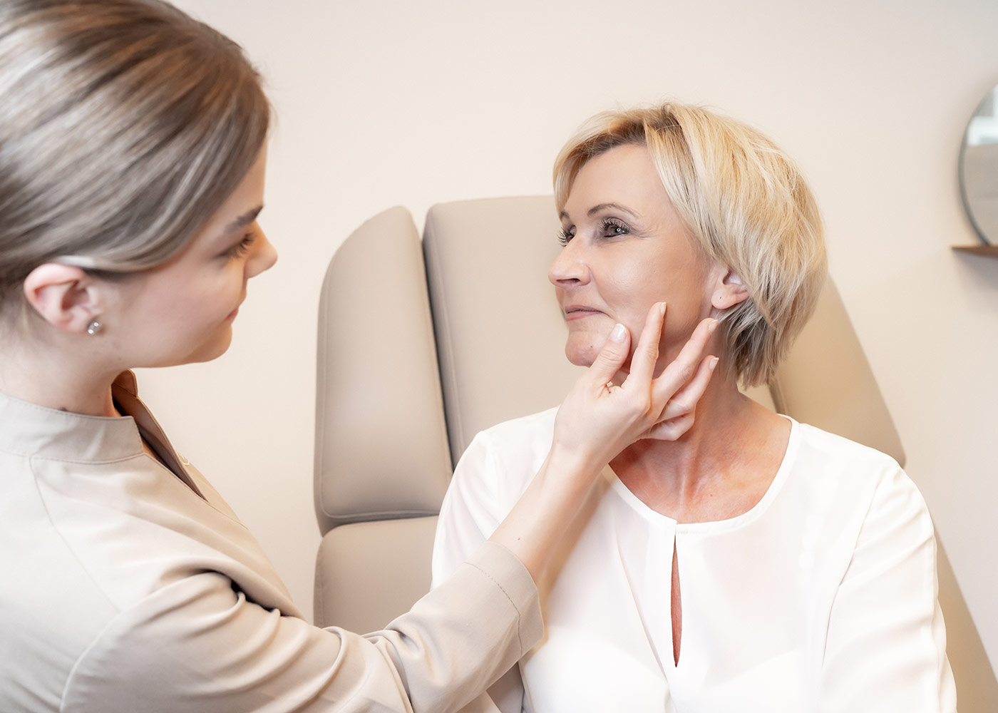 Soemantri Ästhetik Institut, Lüdenscheid, Radiofrequenz-Needling, Gesichtsbehandlung, Premium, NRW